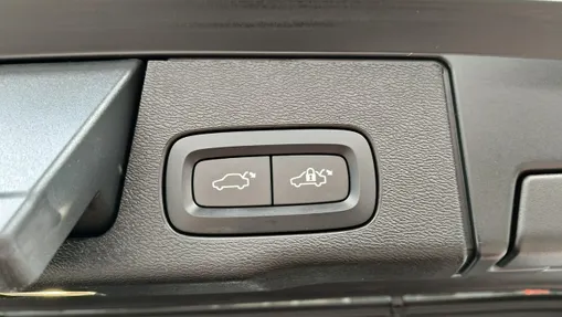 VOLVO XC60 -