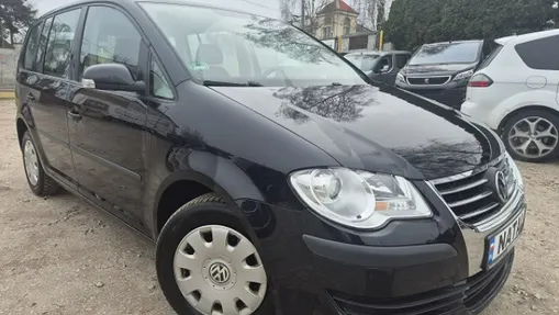 VOLKSWAGEN Touran -