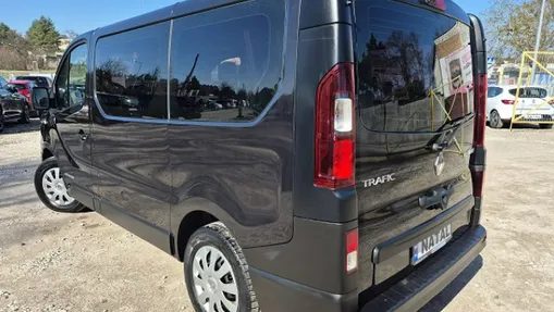 RENAULT Trafic -