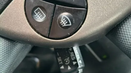TOYOTA Prius -