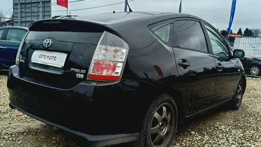 TOYOTA Prius -