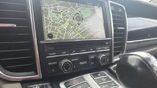 PORSCHE Panamera -