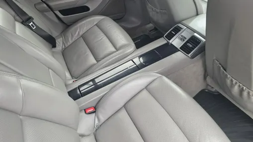 PORSCHE Panamera -