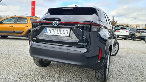 TOYOTA Yaris Cross -