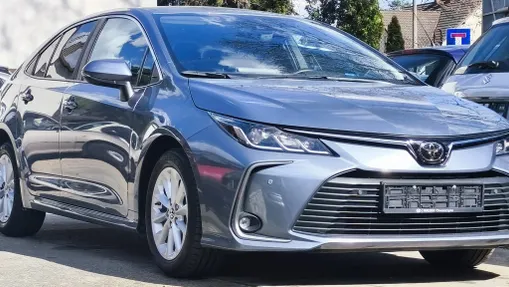 TOYOTA Corolla -