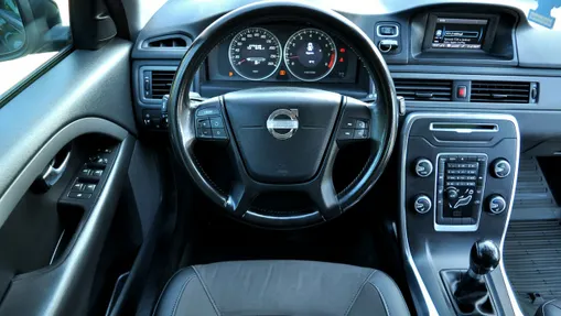 VOLVO V70 -