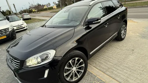 VOLVO XC60 -