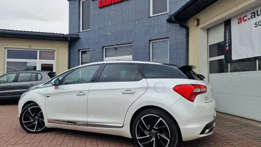 CITROEN DS5 -