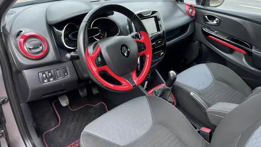 RENAULT Clio -