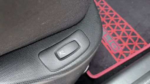 RENAULT Clio -