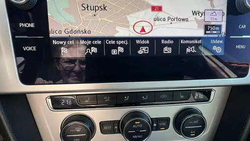 VOLKSWAGEN Passat -