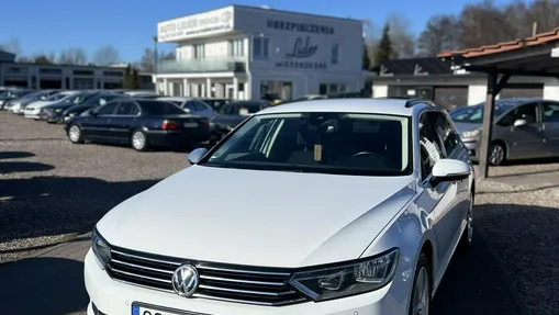VOLKSWAGEN Passat -