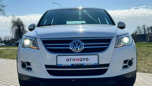 VOLKSWAGEN Tiguan -
