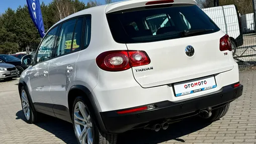 VOLKSWAGEN Tiguan -