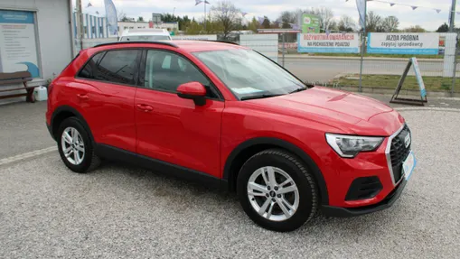 AUDI Q3 -