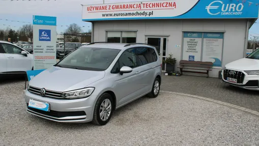 VOLKSWAGEN Touran -
