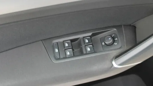 VOLKSWAGEN Touran -