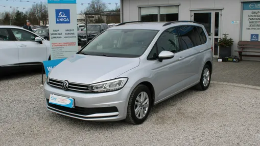VOLKSWAGEN Touran -
