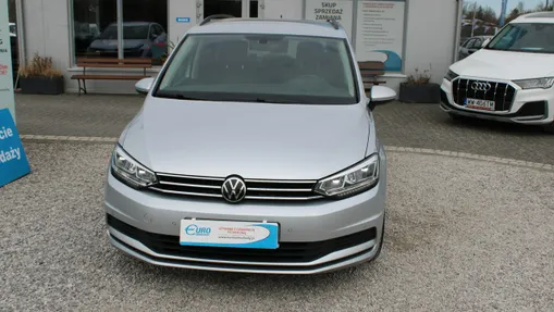 VOLKSWAGEN Touran -