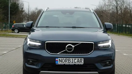 VOLVO XC40 -