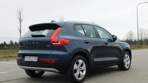 VOLVO XC40 -