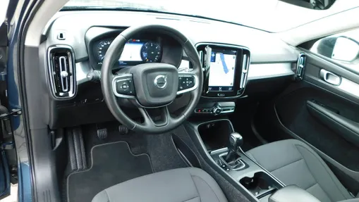 VOLVO XC40 -