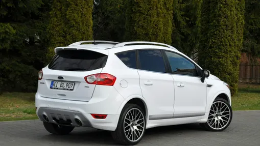 FORD Kuga -