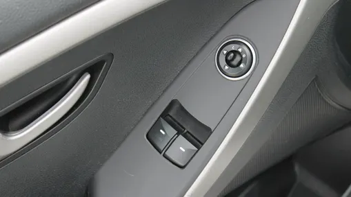 HYUNDAI i30 -