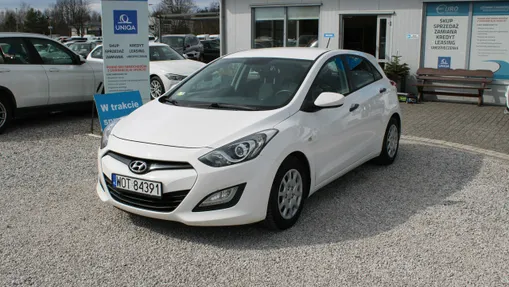 HYUNDAI i30 -