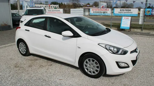 HYUNDAI i30 -