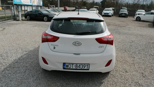 HYUNDAI i30 -