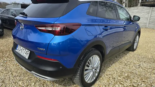 OPEL Grandland X -