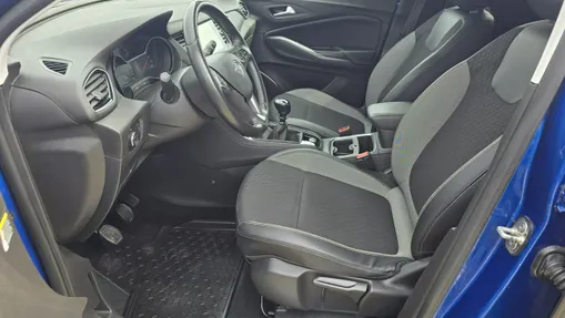 OPEL Grandland X -