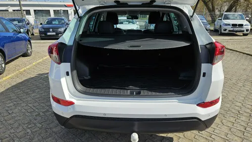 HYUNDAI Tucson -