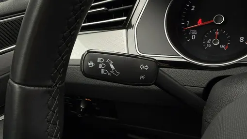 VOLKSWAGEN Passat -