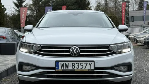 VOLKSWAGEN Passat -