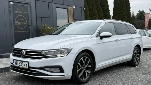VOLKSWAGEN Passat -