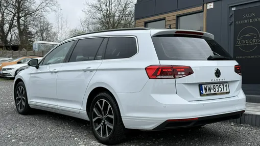 VOLKSWAGEN Passat -