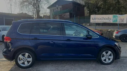 VOLKSWAGEN Touran -