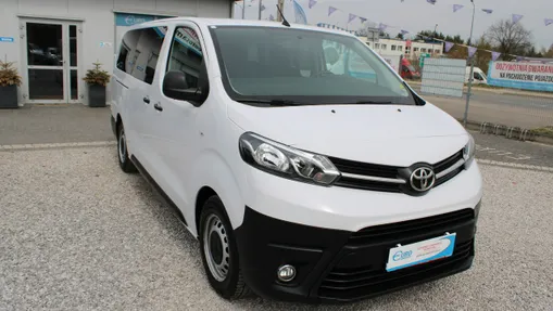 TOYOTA Proace -