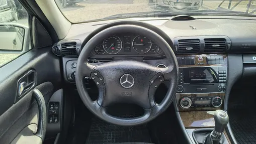 MERCEDES-BENZ C Klasa -