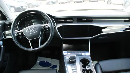 AUDI A6 -