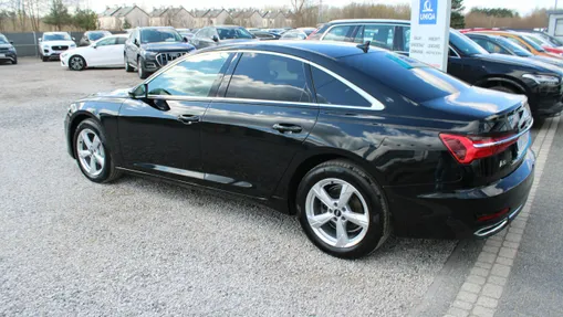 AUDI A6 -
