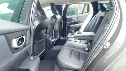 VOLVO V60 -