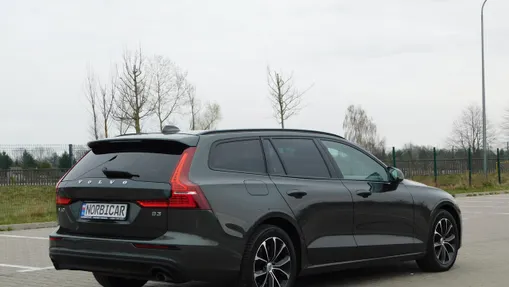 VOLVO V60 -