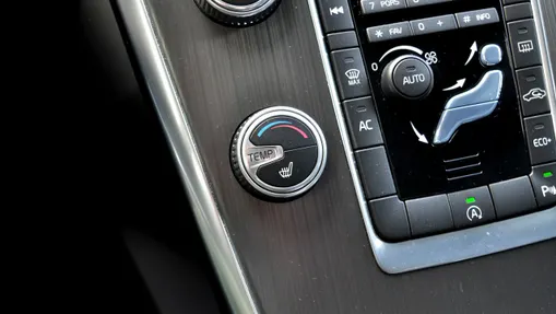 VOLVO XC60 -