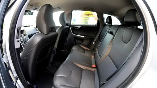 VOLVO XC60 -