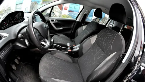 PEUGEOT 2008 -