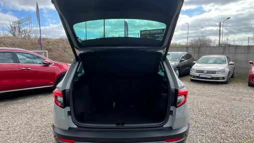 SKODA Karoq -
