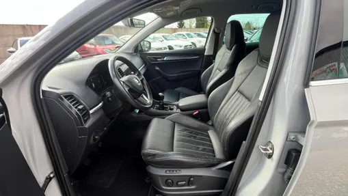 SKODA Karoq -